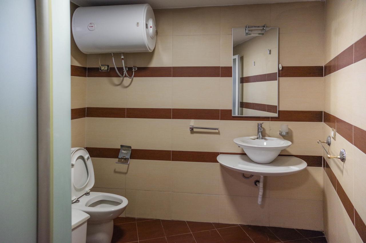 Buff Albergue Tirana